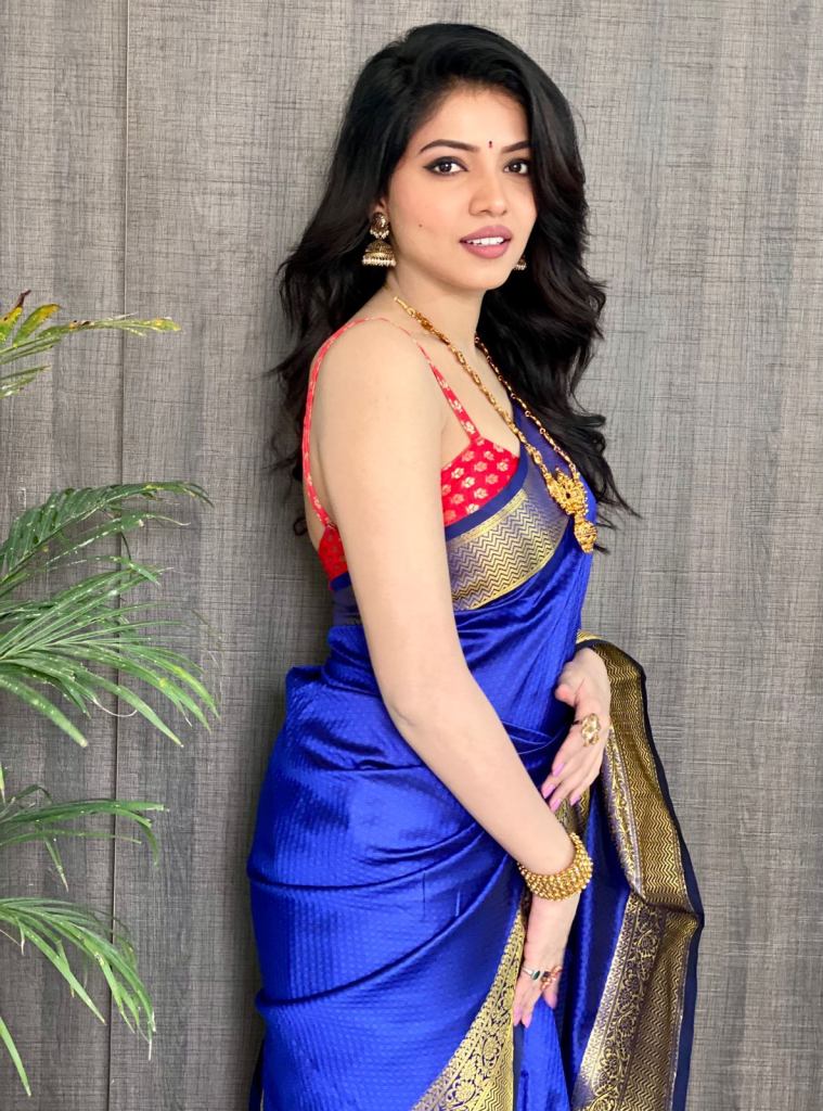 Deserving Rama Soft Banarasi Silk Saree With Sizzling Blouse Piece –  LajreeDesigner